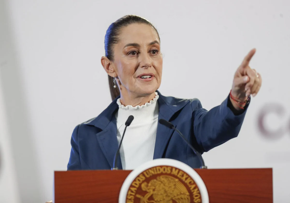 La presidenta de México, Claudia Sheinbaum, habla este jueves durante una rueda de prensa en Palacio Nacional