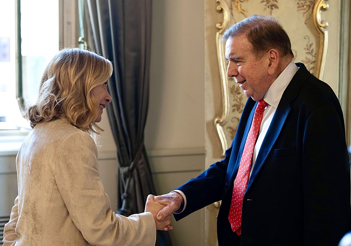 Giorgia Meloni y Edmundo González en Roma