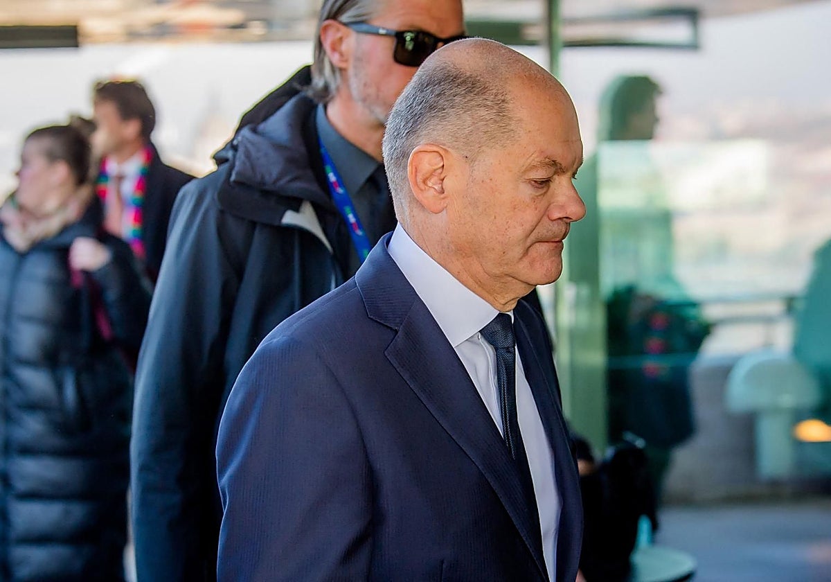 El canciller alemán, Olaf Scholz, asiste a la reunión informal europea de jefes de Estado y de gobierno en Budapest