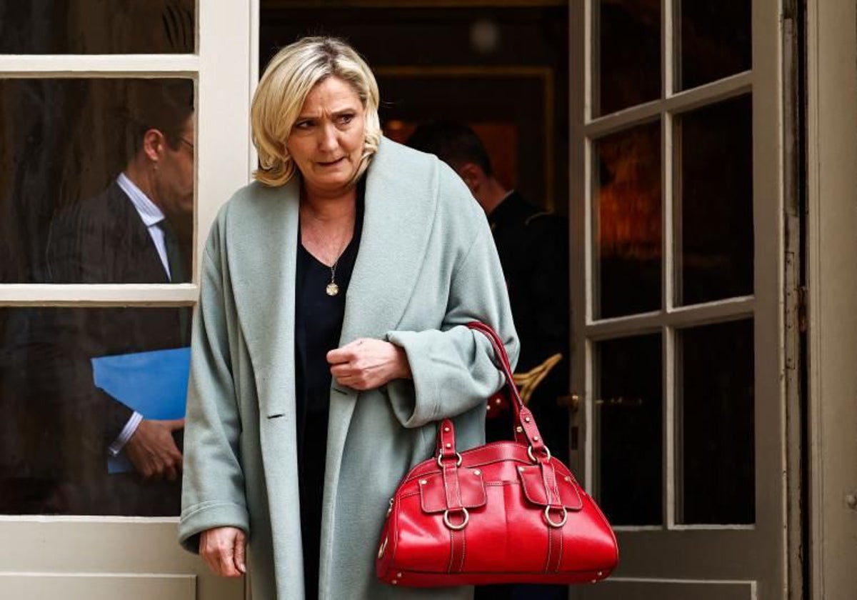 El escándalo puede frenar la carrera de Marine Le Pen hacia la presidencia de Francia