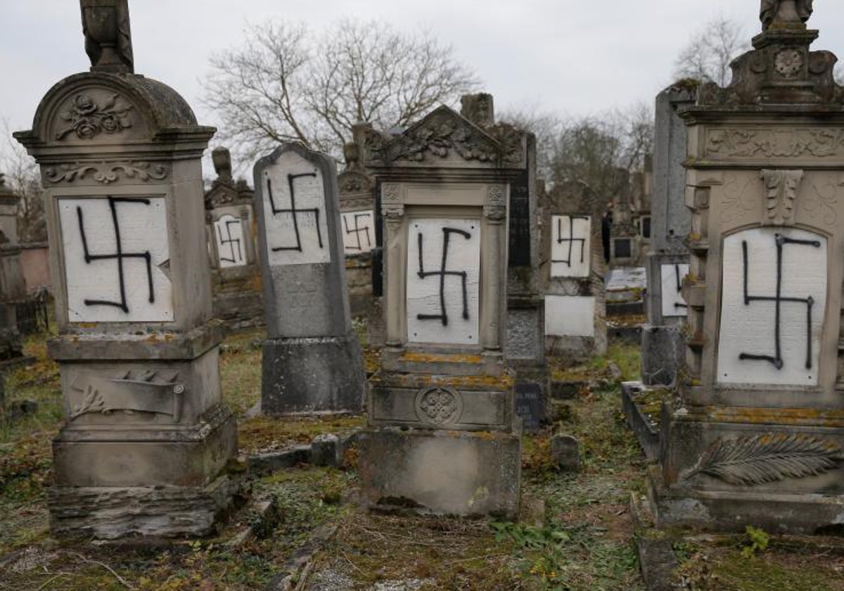 Ataque antisemita en el cementerio judío de errlisheim, en 2018