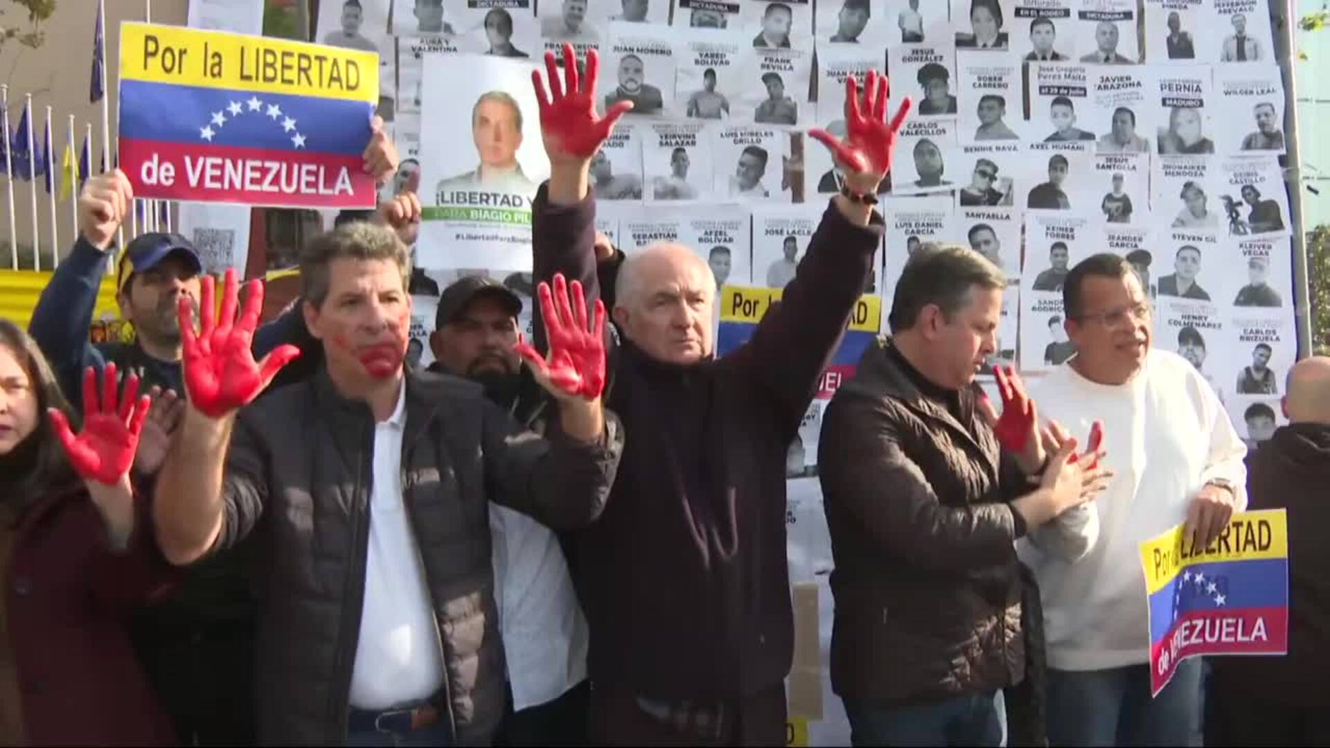 Multitud de venezolanos se manifiestan en Madrid para pedir &quot;justicia&quot; contra Maduro