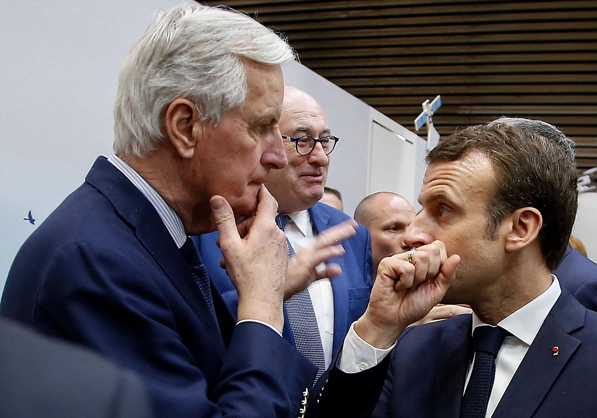 Una moción de censura amenaza al Gobierno del primer ministro francés, Michel Barnier, y el presidente Macron