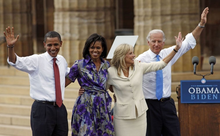 Imagen principal - El poder de Jill Biden, protectora de un presidente debilitado