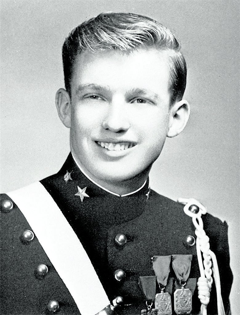 Imagen - En la academia Trump «va subiendo de rango por su propia actitud, por su manera de ser, por lo que él transmitía»