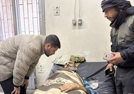 Reencuentro con Qassem, su hijo 'muerto' hace dos años en una cárcel de Al Assad