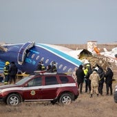El avión estrellado en Kazajistán sufrió una «interferencia externa física y técnica»