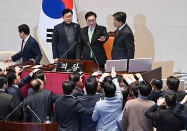 Destituido también el presidente en funciones de Corea del Sur por una moción de censura