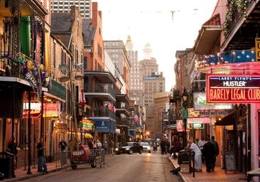 Así es Bourbon Street, lugar del ataque en Nueva Orleans: una de las calles más célebres y turísticas de Estados Unidos