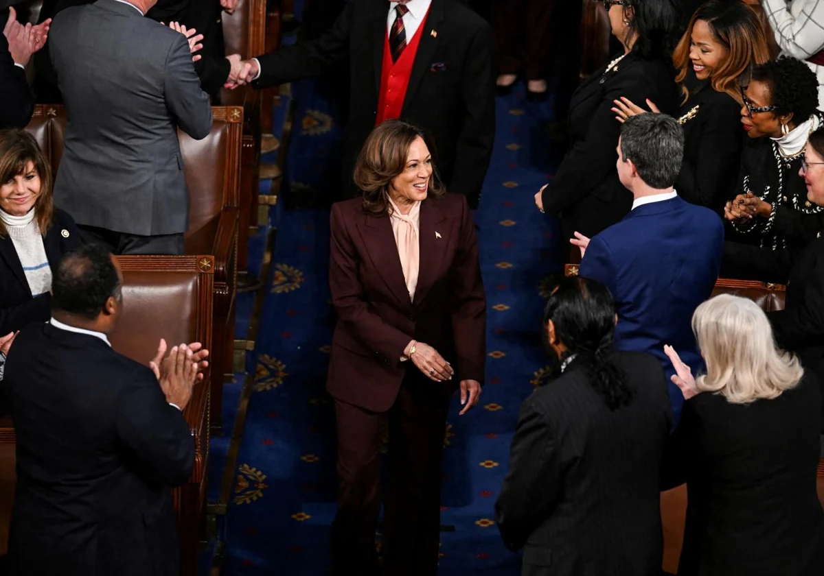 La vicepresidenta Kamala Harris antes de la certificación del resultado de las elecciones