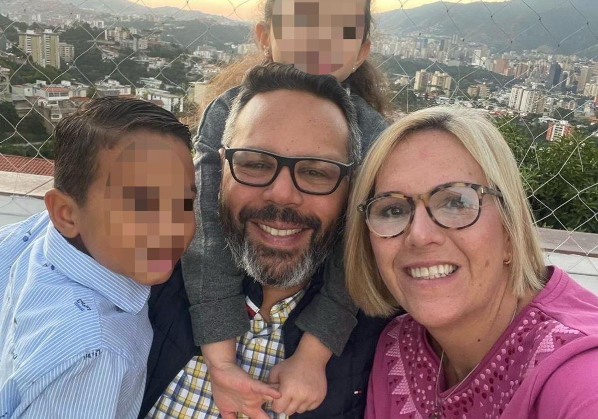 La hija, el yerno y los nietos del opositor venezolano Edmundo González