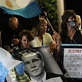 Imagen - Las pruebas de Nisman implicaban a figuras del gobierno con intereses comerciales en irán, por lo que habrían «tapado» a los terroristas