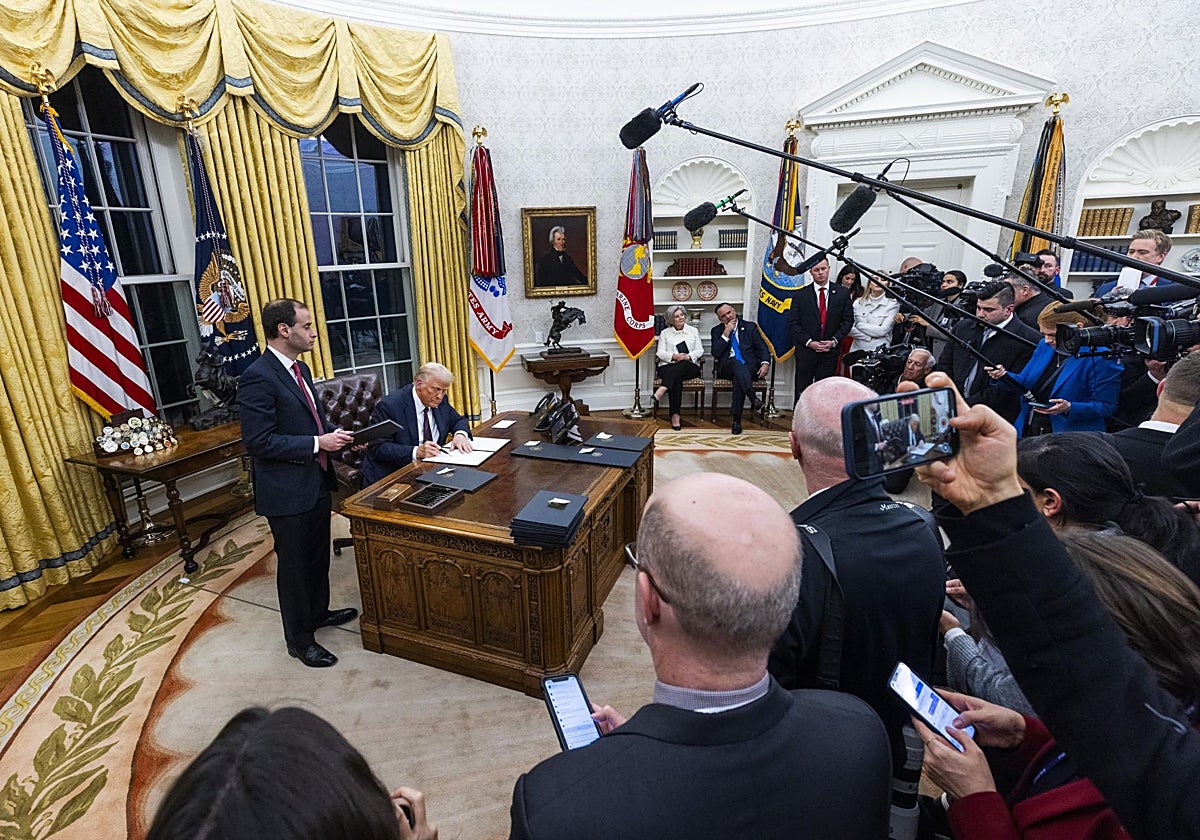 Foto: La primera comparecencia de Donald Trump en la Casa Blanca tras su segunda jura | Vídeo: Trump se desata en el arranque de su segunda presidencia