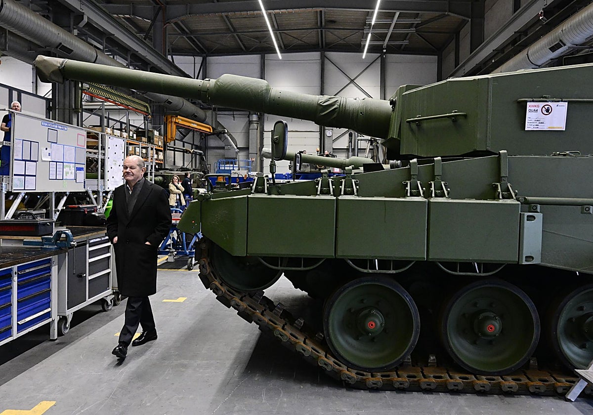 El canciller alemán, Olaf Scholz, visita una fábrica de armamento de Rheinmetall
