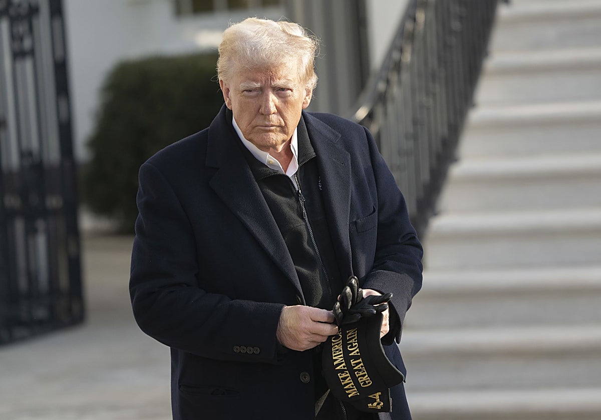 Donald Trump sale de la Casa Blanca