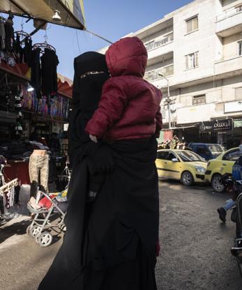 Imagen secundaria 2 - Las mujeres son las grandes damnificadas en un gobierno radical islamista.