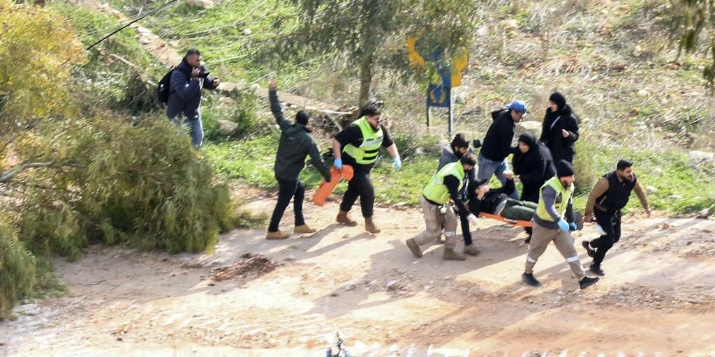 Líbano acusa a Israel de matar a diez civiles y un militar mientras el alto el fuego pende de un hilo