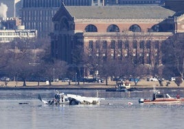 El helicóptero involucrado en el trágico accidente en Washington se salió del trayecto que tenía designado