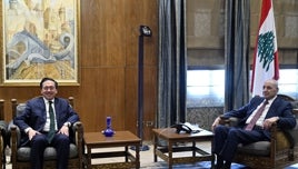 Albares anuncia desde Beirut un paquete de ayudas de 10 millones para el ejército libanés
