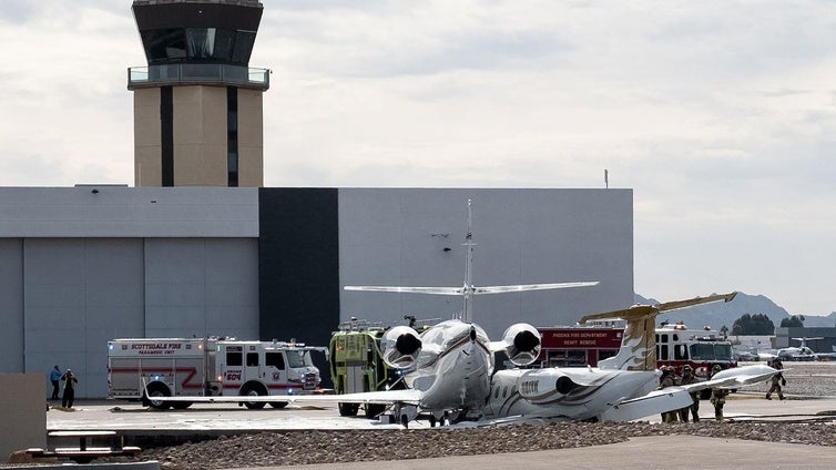 El avión privado del cantante de Mötley Crüe se estrella con otro en Arizona y deja un muerto y al menos tres heridos