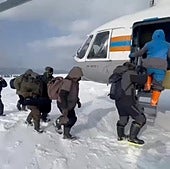 Rusia rescata a 139 pescadores varados en una plataforma de hielo