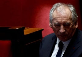 François Bayrou, en apuros por las acusaciones de mirar para otro lado en un escándalo de pedofilia