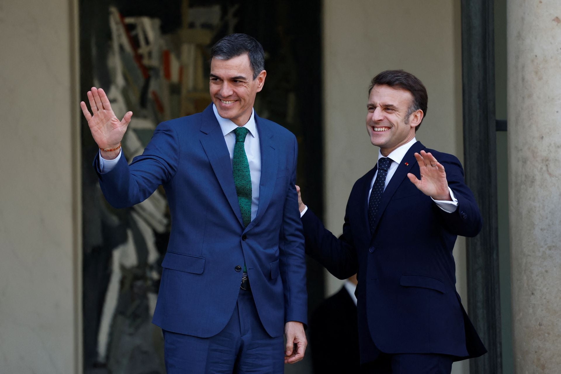  Macron recibe a Pedro Sánchez