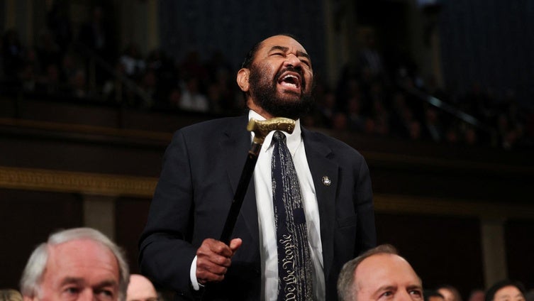 Caos en el Capitolio: expulsiones, gritos y boicots marcan el discurso de Trump