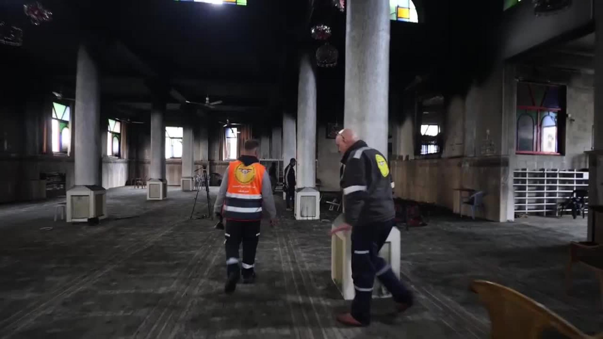 El ejército israelí incendia una mezquita en Cisjordania ocupada durante Ramadán