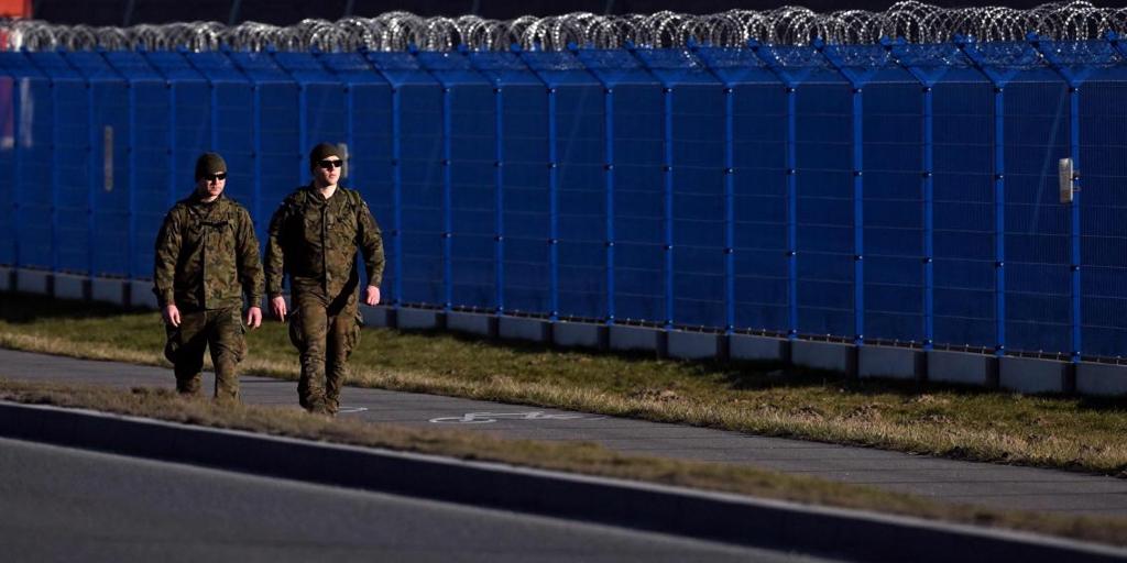 Polonia anuncia un plan de entrenamiento militar a gran escala para todos los hombres adultos