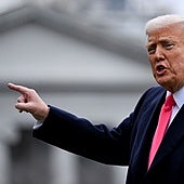 Trump ordena cerrar todos los medios públicos de EE.UU.