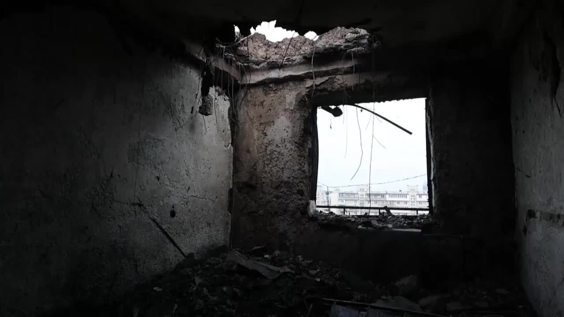 Rusia lanza un masivo ataque nocturno con drones contra Kiev, mata al menos tres personas