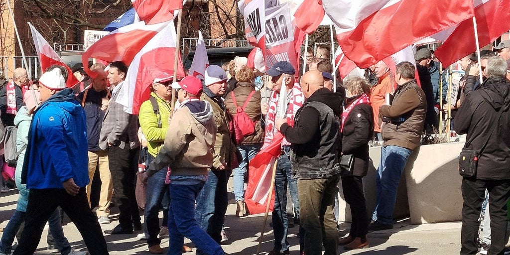 Nacionalistas polacos bloquean la frontera para protestar contra la política migratoria de Alemania