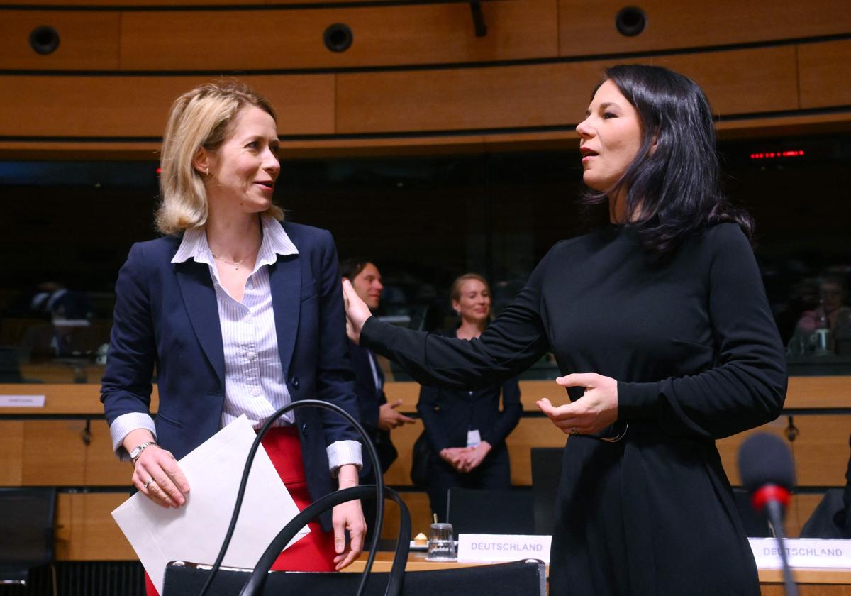 La jefa de la diplomacia europea, Kaja Kallas, junto a la ministra de exteriores alemana, Annalena Baerbock