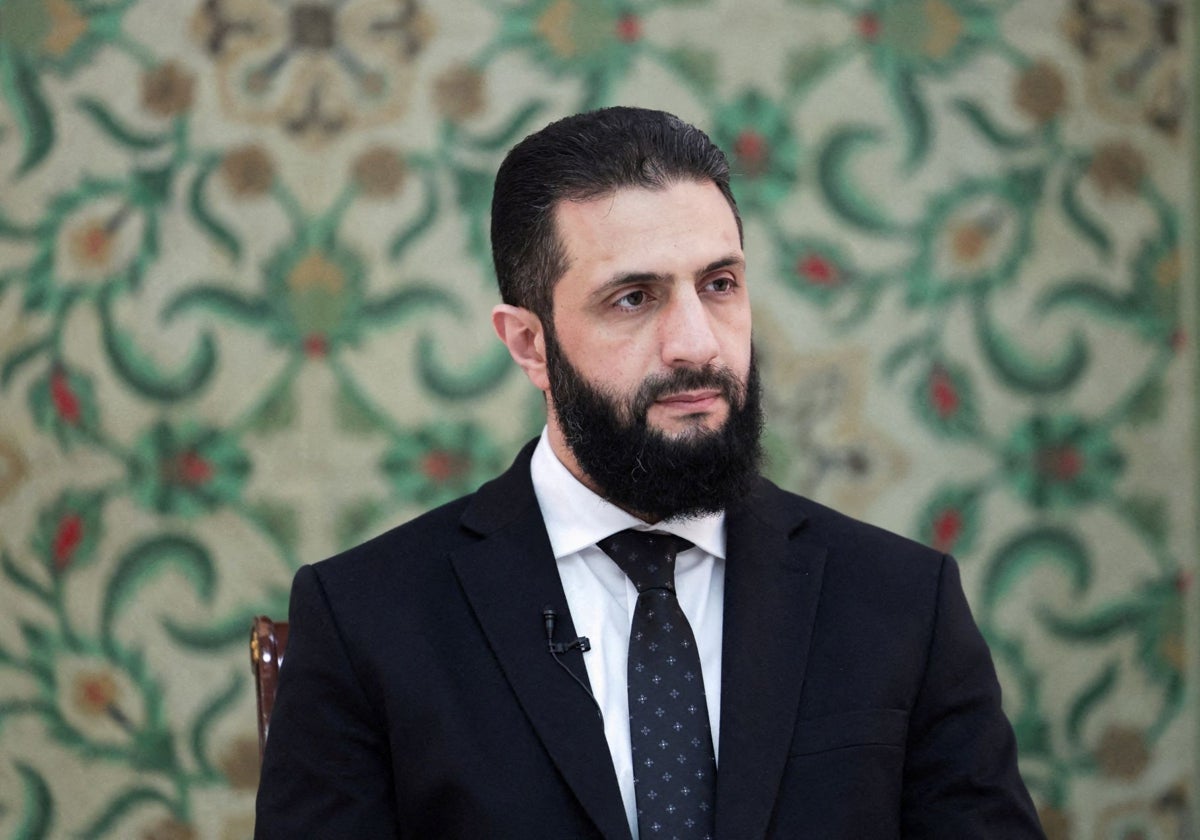 Según los islamistas, usar traje y corbata son 'inmorales' si con ello el musulmán «pretende parecerse a los infieles que lo usan»
