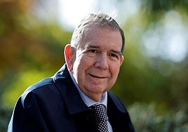 Edmundo González recibe el alta tras recuperarse de una «súbita bajada de tensión»