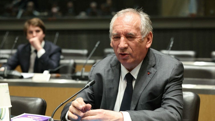 El escándalo de violencia sexual y pedofilia que salpica a Bayrou amenaza la estabilidad del Gobierno de Francia