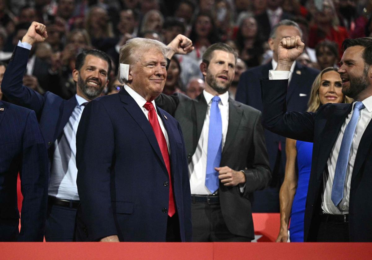 Los hijos de Trump y J. D. Vance jalean al ahora presidente en la convención en que fue nominado