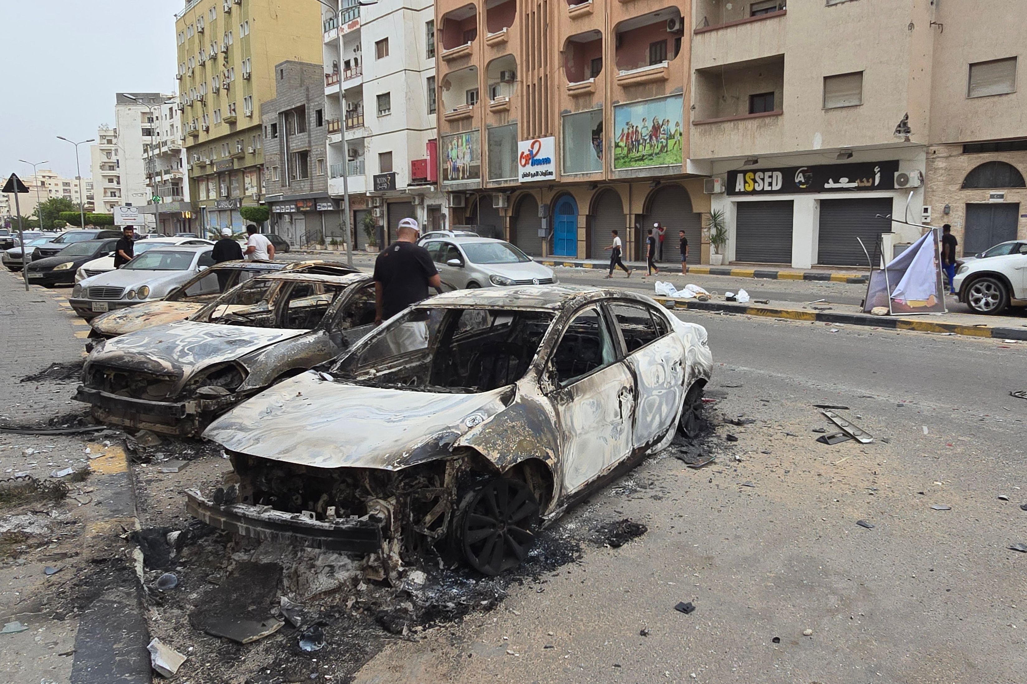 La odisea de los españoles atrapados en el fuego cruzado de Libia: «Es como vivir una película»