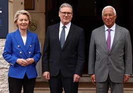 La UE y Reino Unido sellan el primer acuerdo post-Brexit centrado en defensa y pesca