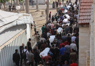 Israel afirma que 93 camiones de ayuda de la ONU entraron en Gaza el martes