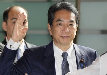 Dimite el ministro de Agricultura de Japón por bromear sobre su 'privilegio' de no tener que comprar arroz