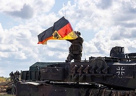 Merz inaugura la primera presencia permanente de tropas alemanas en el extranjero desde la Guerra Mundial