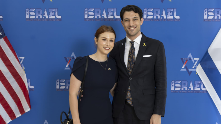 Yaron Lischinsky y Sarah Milgrim, la pareja tiroteada en Washington