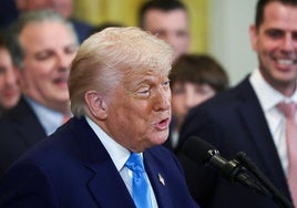 Un juez federal decide que la Administración Trump violó sus órdenes con la deportación de inmigrantes a Sudán del Sur
