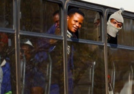 Rescatan a todos los mineros atrapados en Sudáfrica desde el jueves