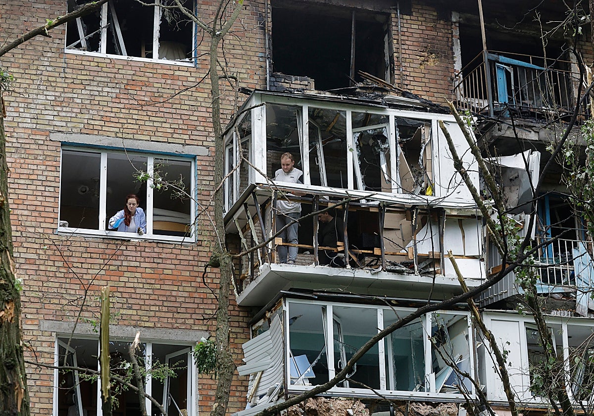 Consecuencias del ataque ruso nocturno en Kiev