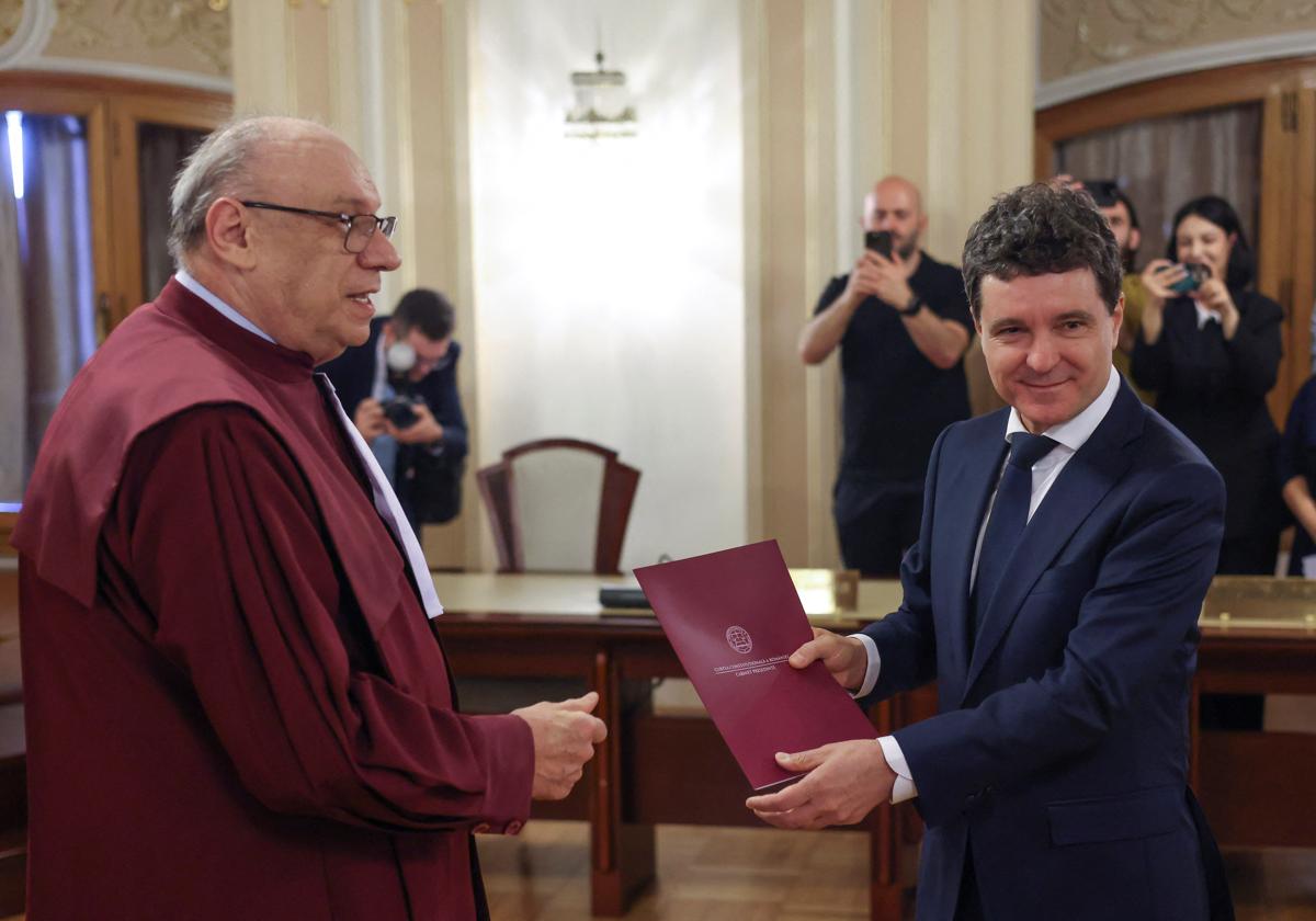 Ceremonia de juramentación del presidente electo de Rumania, Nicusor Dan