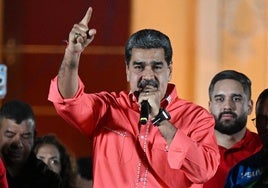 El chavismo se adjudica la victoria en las elecciones legislativas y regionales mientras la oposición desafía el resultado: «El 85% no votó»