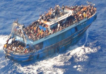 Imputados 17 miembros de la Guardia Costera griega por el naufragio más mortífero de los últimos años